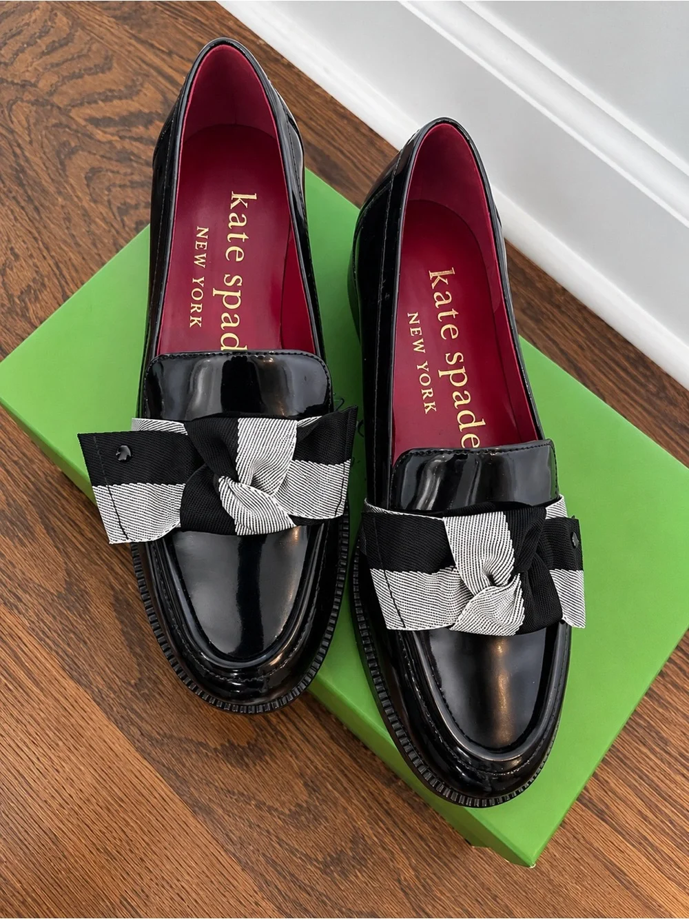 Kate Spade Leandra Black Patent Leather Bow Loafers 6.5B